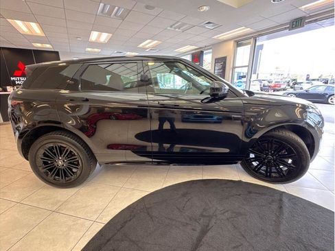 Used 2024 Land Rover Range Rover Evoque Dynamic SE image 4