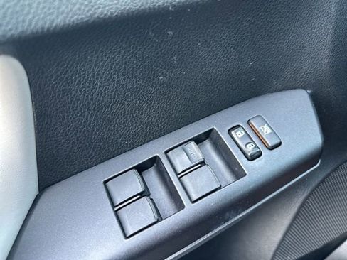 Used 2018 Toyota RAV4 XLE image 23