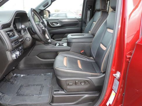 Used 2024 GMC Yukon AT4 w/ Technology Package image 24