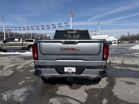 Used 2023 GMC Sierra 1500 AT4 w/ AT4 Premium Package image 4