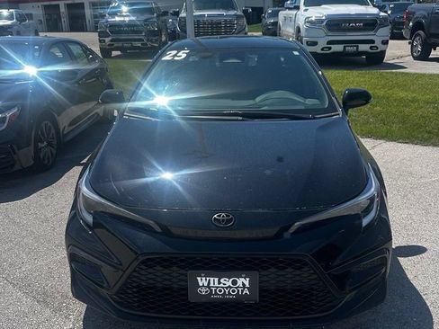 Used 2025 Toyota Corolla SE FWD image 1