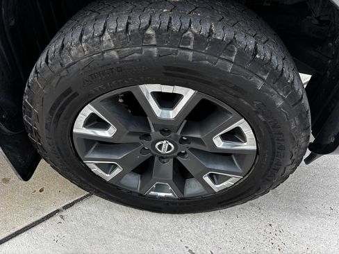 Used 2021 Nissan Titan Platinum Reserve w/ Moonroof Package image 22