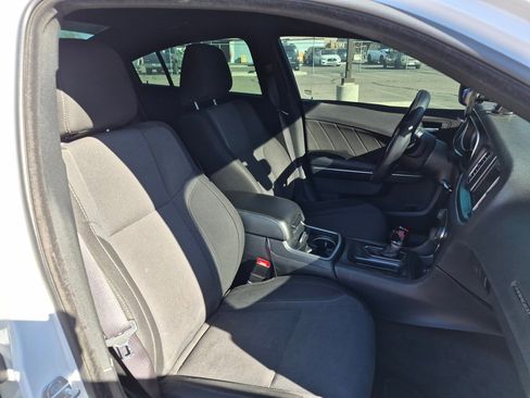 Used 2016 Dodge Charger SXT image 10