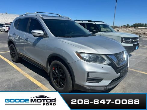 Used 2017 Nissan Rogue SV AWD/4WD image 8