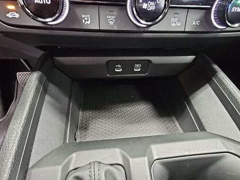 Used 2025 Honda Accord SE image 18