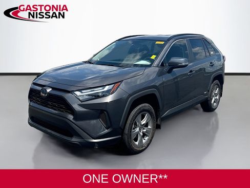 Used 2024 Toyota RAV4 XLE AWD/4WD image 3