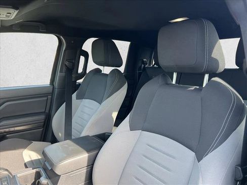 Used 2025 Toyota Tacoma TRD Off-Road image 16