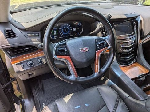 Used 2016 Cadillac Escalade Premium AWD/4WD image 16