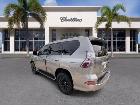 Used 2022 Lexus GX 460 Premium w/ Premium Package AWD/4WD image 11