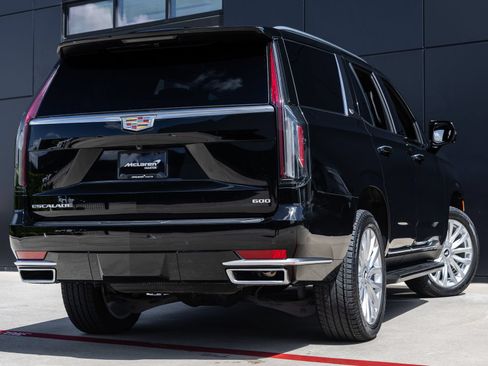 Used 2024 Cadillac Escalade Luxury RWD image 8