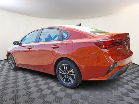 Used 2024 Kia Forte LXS image 4