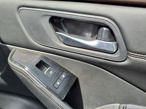 Used 2022 Nissan Rogue SL w/ SL Premium Package image 7