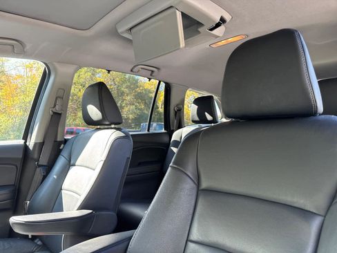 Certified 2022 Honda Pilot Touring image 16