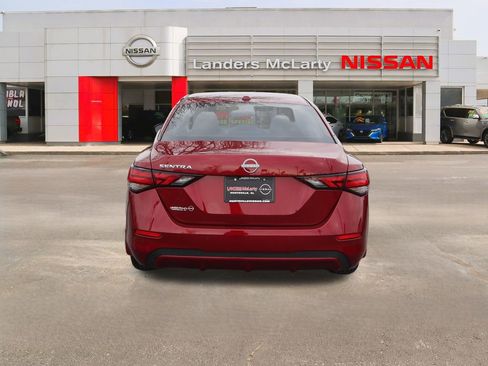 Used 2025 Nissan Sentra SV image 4