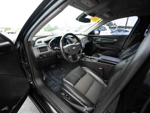 Used 2018 Chevrolet Impala LT FWD image 8