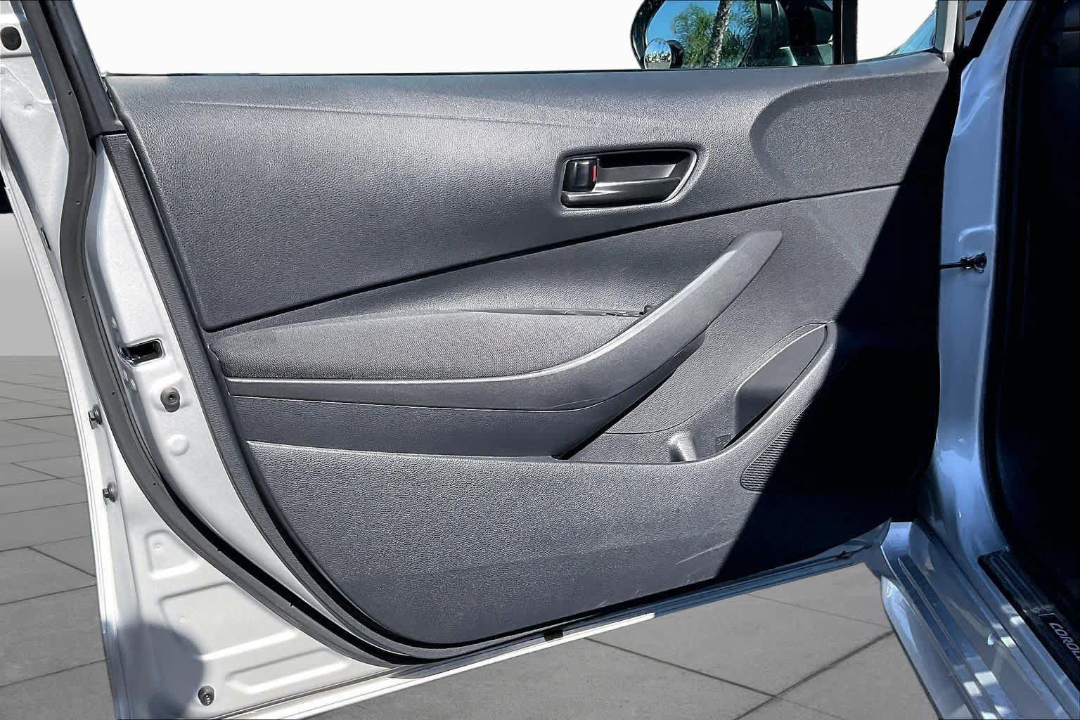 Used 2024 Toyota Corolla LE FWD image 20