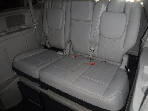 Used 2011 Chrysler Town & Country Touring-L w/ Trailer Tow Group FWD image 35