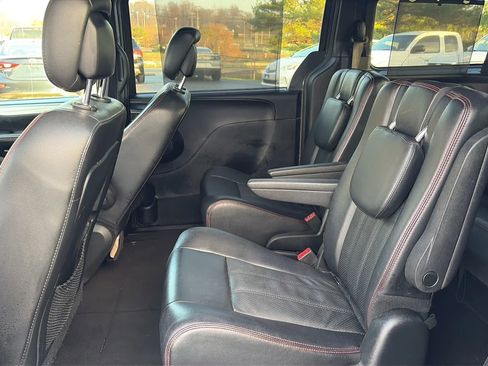 Used 2017 Dodge Grand Caravan GT image 41