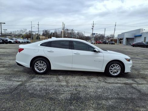 Used 2018 Chevrolet Malibu LS image 14