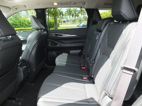 Used 2026 INFINITI QX60 Luxe w/ Cargo Package FWD image 20