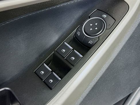 Used 2020 Ford Explorer XLT w/ Comfort Package AWD/4WD image 29