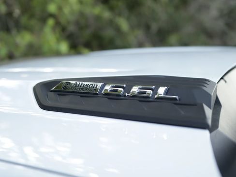 Used 2024 Chevrolet Silverado 2500 Custom AWD/4WD image 37