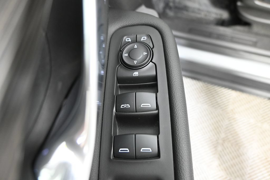 Used 2024 GMC Terrain SLE w/ Driver Convenience Package AWD/4WD image 19