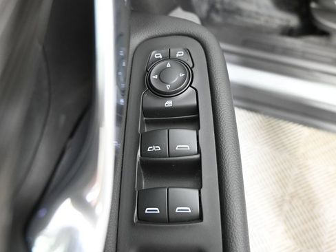 Used 2024 GMC Terrain SLE w/ Driver Convenience Package AWD/4WD image 19