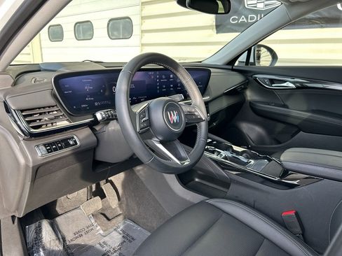 Used 2025 Buick Envision Preferred AWD/4WD image 9