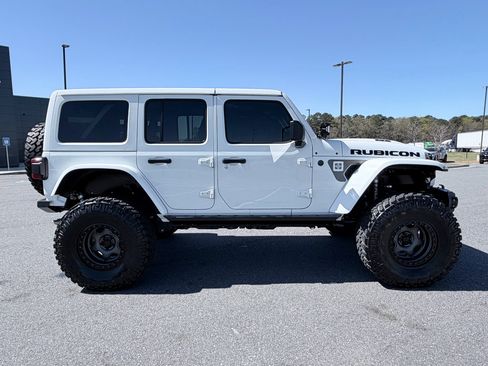 Used 2024 Jeep Wrangler Unlimited Rubicon 392 image 5