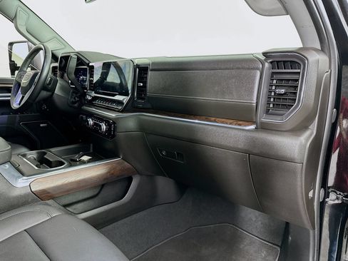 Used 2025 GMC Sierra 2500 SLT w/ SLT Premium Package AWD/4WD image 30