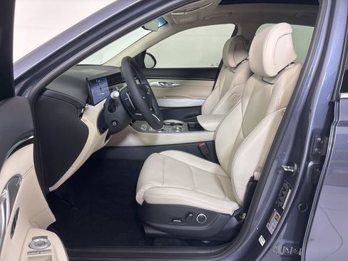 New 2026 Genesis GV70 2.5T Advanced AWD/4WD image 16