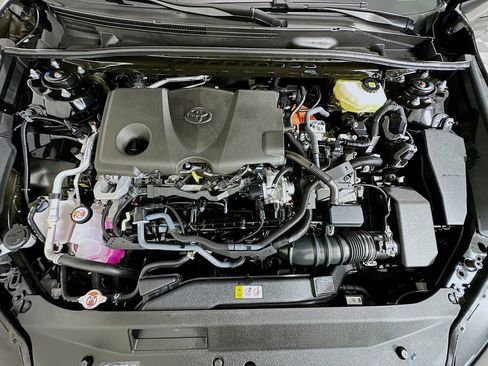 Used 2025 Toyota Camry SE image 29