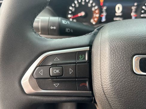 Used 2023 Jeep Compass Altitude image 18