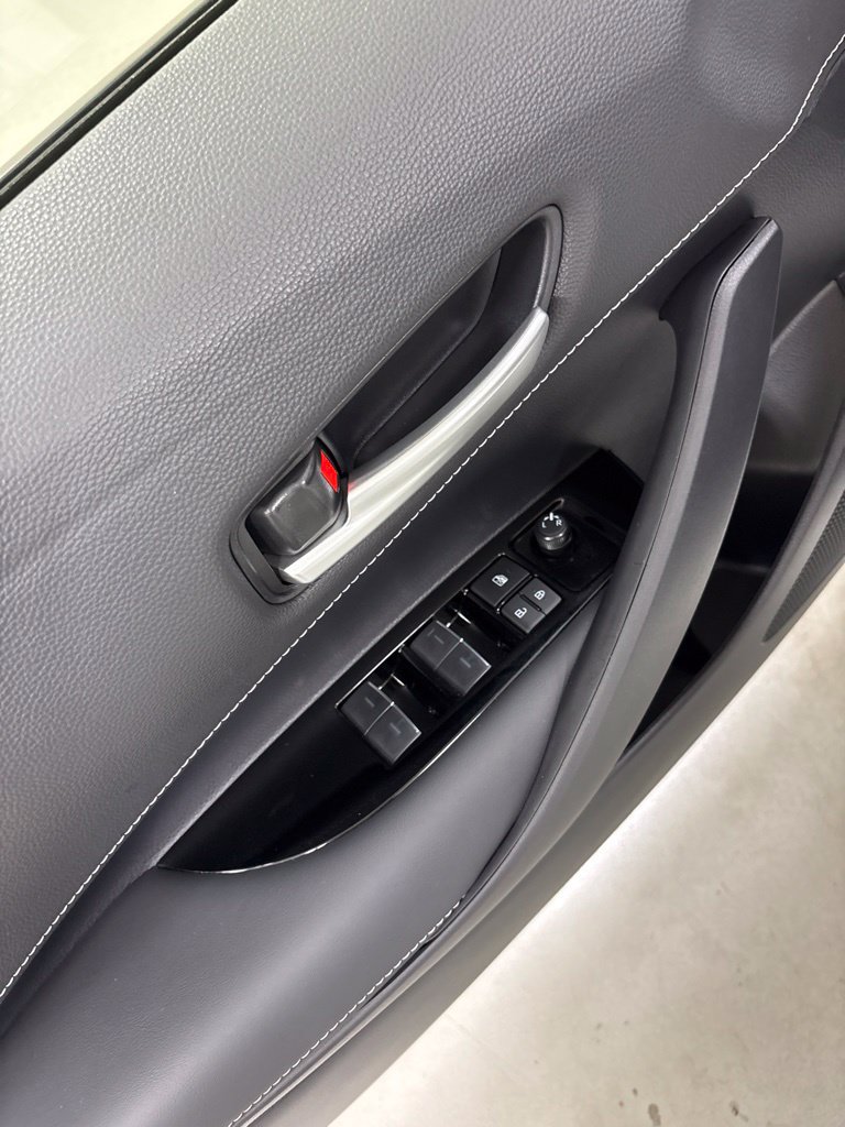 Used 2026 Toyota Corolla SE FWD image 17