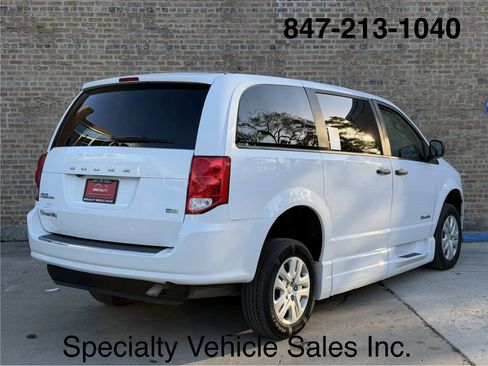 Used 2019 Dodge Grand Caravan SE image 9