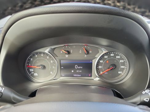 Used 2024 GMC Terrain SLT FWD image 29