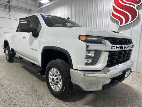 Used 2020 Chevrolet Silverado 2500 LT w/ Convenience Package image 3