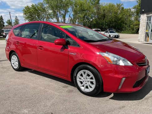 Used 2012 Toyota Prius V Three FWD image 10