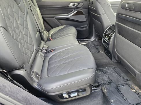 Used 2024 BMW X7 xDrive40i w/ Premium Package AWD/4WD image 15