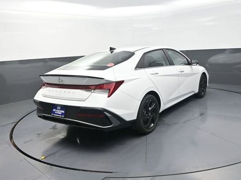 New 2026 Hyundai Elantra SEL Sport Premium FWD image 8