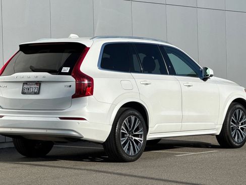Used 2022 Volvo XC90 T5 Momentum w/ Advanced Package image 5
