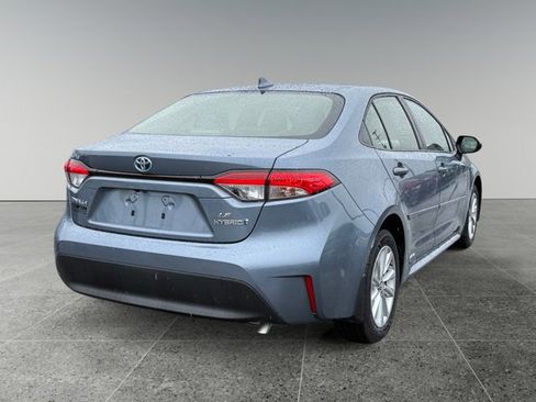 Used 2024 Toyota Corolla LE w/ LE Convenience Package AWD/4WD image 6