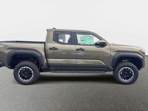New 2025 Toyota Tacoma TRD Off-Road image 7