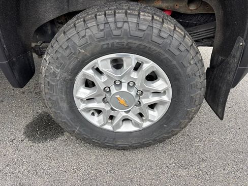 Used 2022 Chevrolet Silverado 2500 LT w/ Convenience Package AWD/4WD image 37