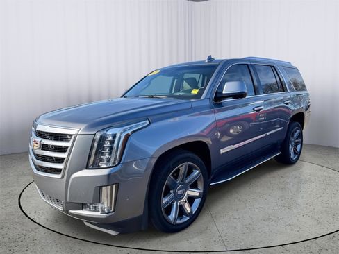 Used 2018 Cadillac Escalade Luxury image 12