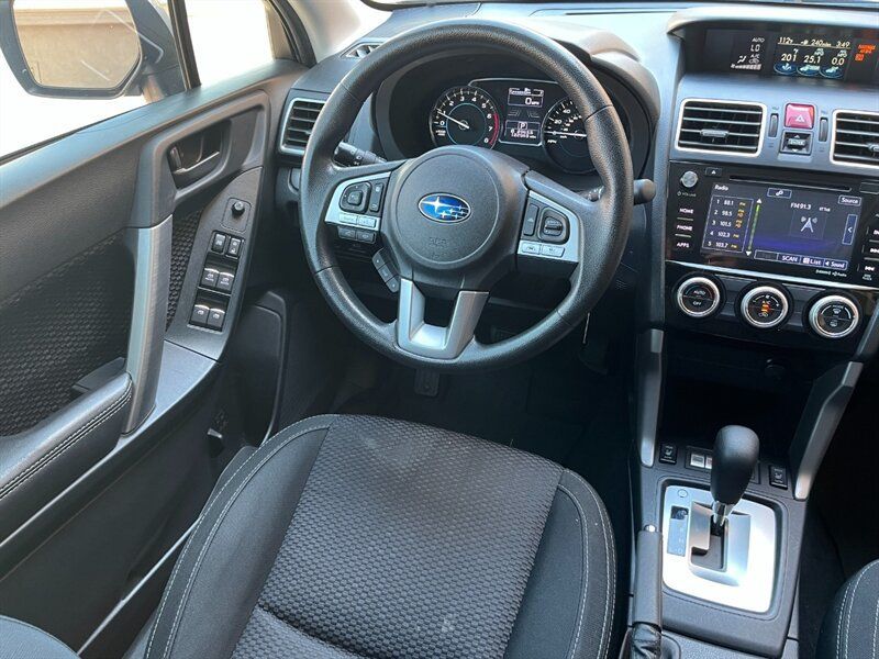 Used 2018 Subaru Forester 2.5i Premium AWD/4WD image 17