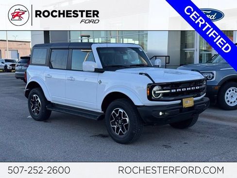 Certified 2025 Ford Bronco Outer Banks AWD/4WD image 1