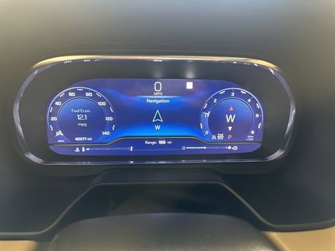 Used 2022 Chevrolet Suburban Premier image 27