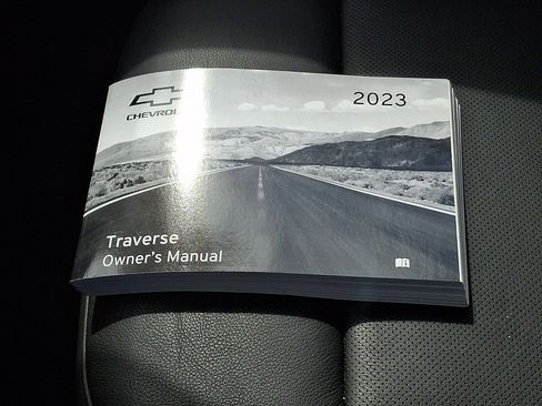 Used 2023 Chevrolet Traverse RS AWD/4WD image 30